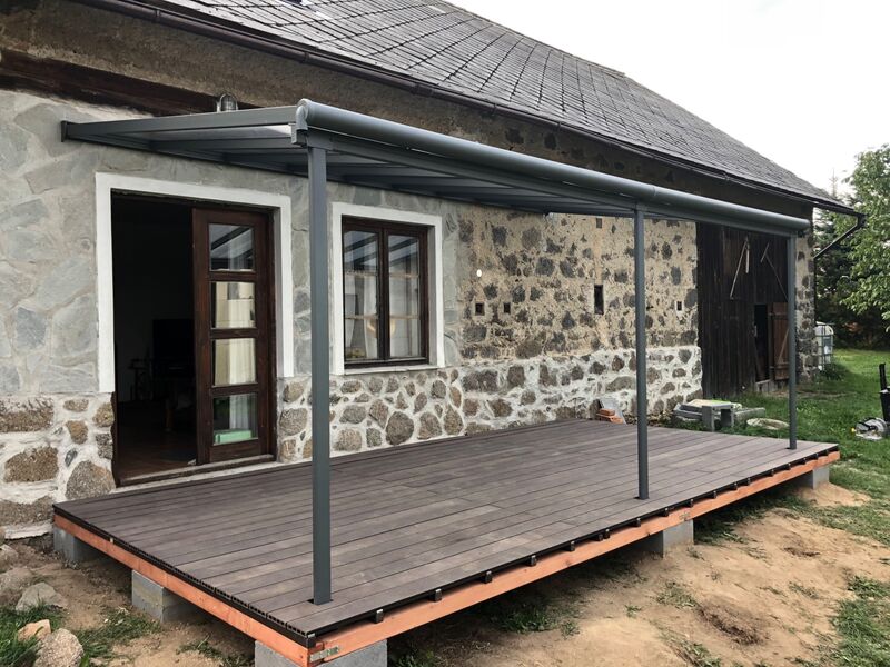 Secluded 5-bedroom cottage with orchard by the woods, Kovářov