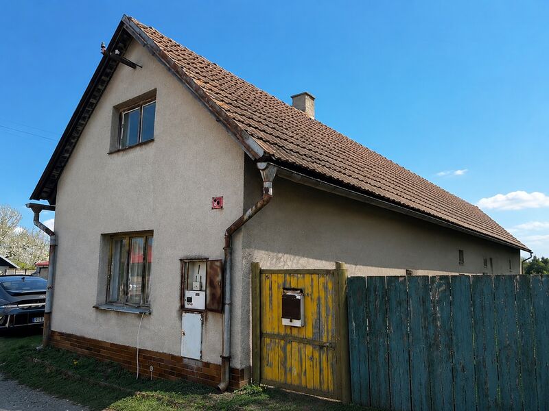 Prodej rodinného domu 180 m², pozemek 207 m² v původním stavu